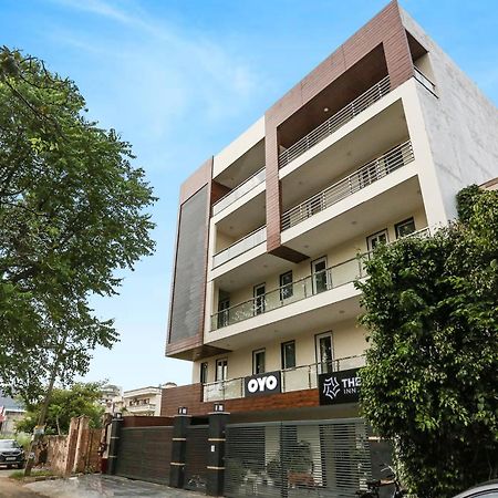Townhouse The Adore Inn Gurgaon Buitenkant foto