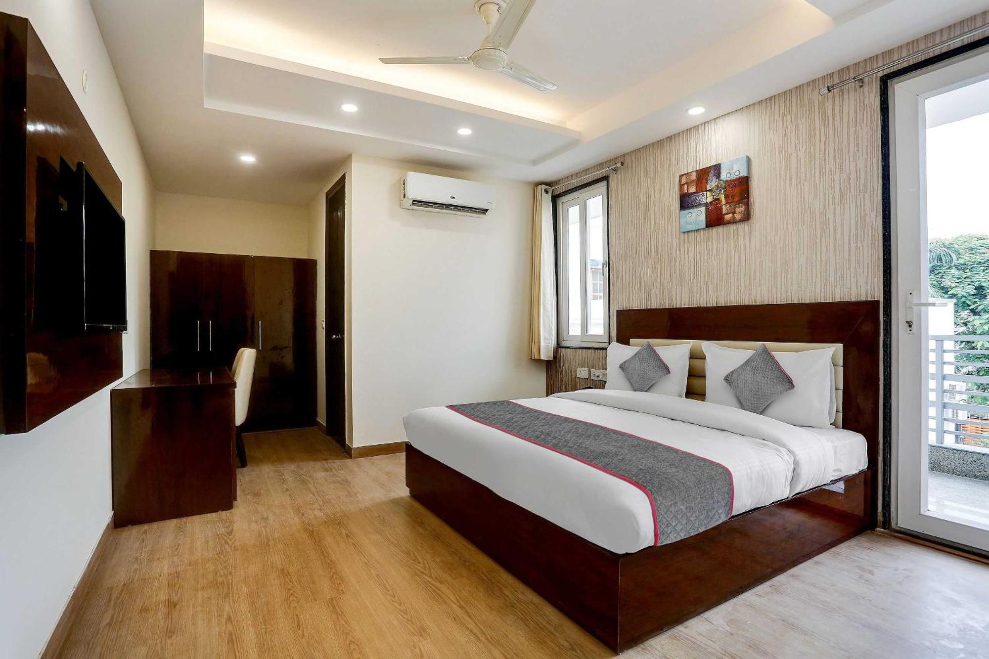Townhouse The Adore Inn Gurgaon Buitenkant foto