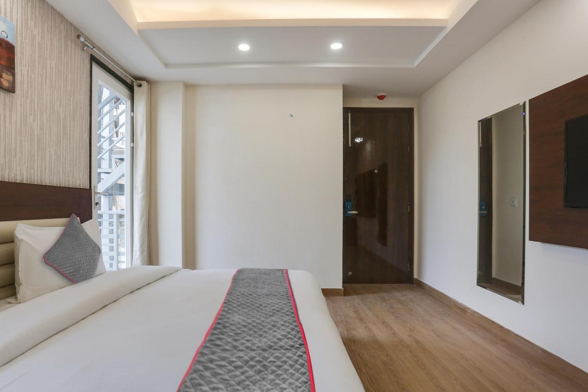 Townhouse The Adore Inn Gurgaon Buitenkant foto