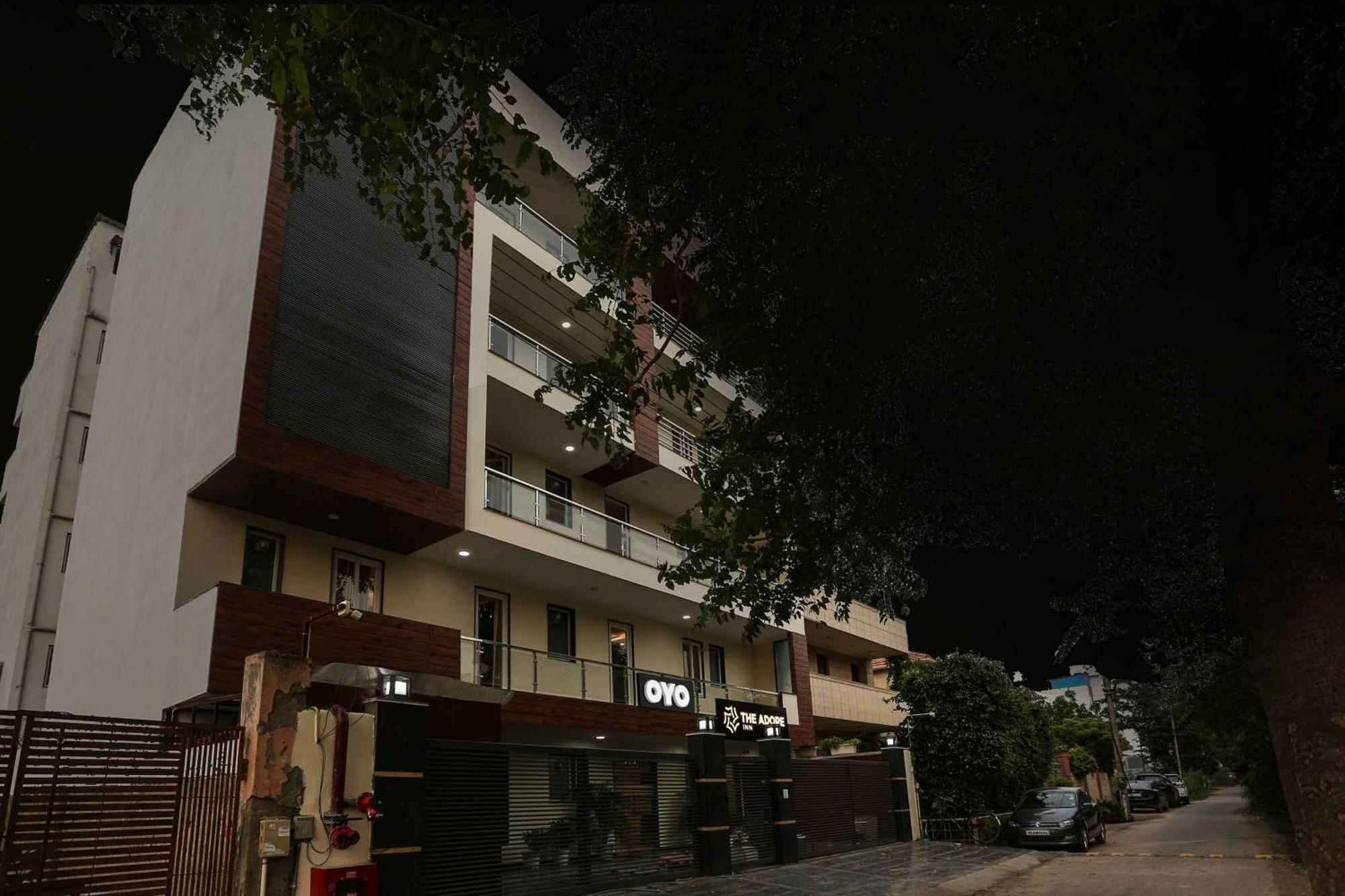 Townhouse The Adore Inn Gurgaon Buitenkant foto