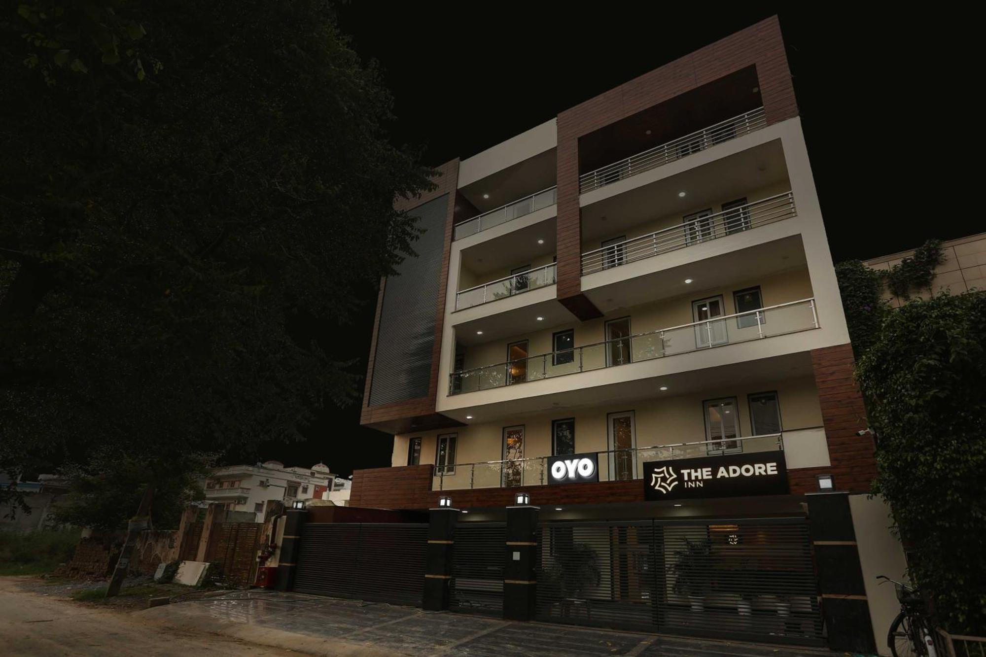Townhouse The Adore Inn Gurgaon Buitenkant foto