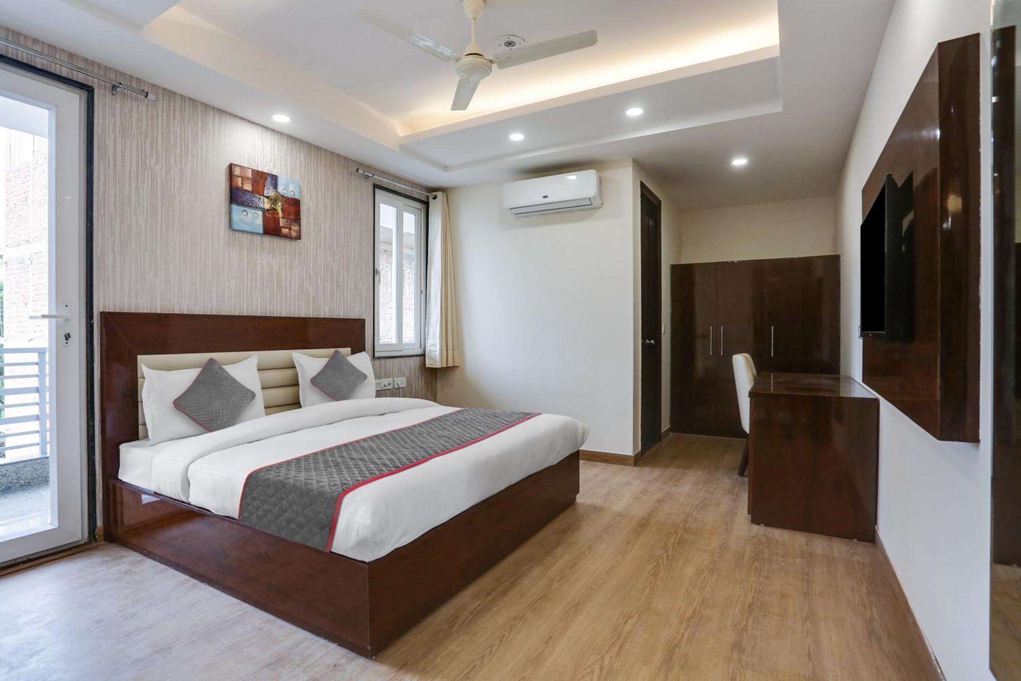 Townhouse The Adore Inn Gurgaon Buitenkant foto