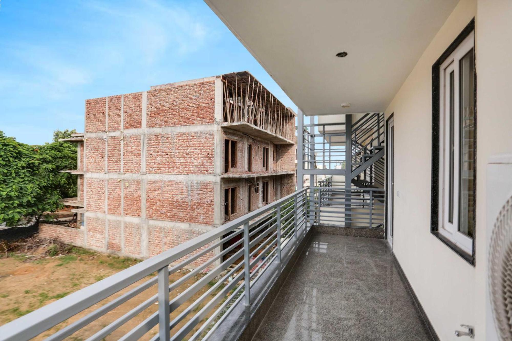 Townhouse The Adore Inn Gurgaon Buitenkant foto