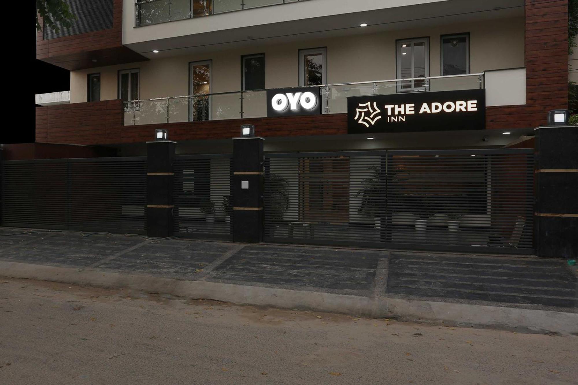 Townhouse The Adore Inn Gurgaon Buitenkant foto