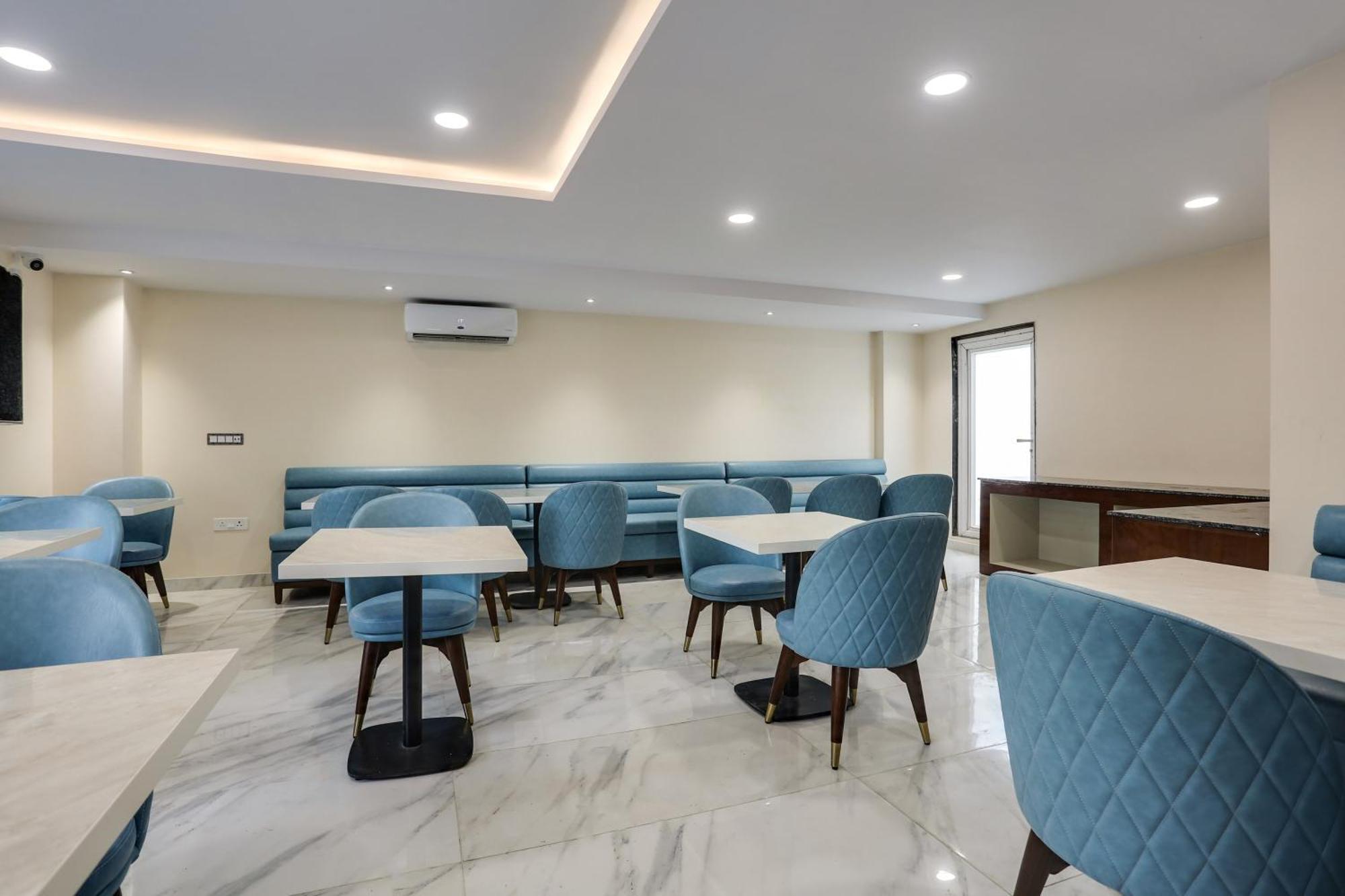 Townhouse The Adore Inn Gurgaon Buitenkant foto