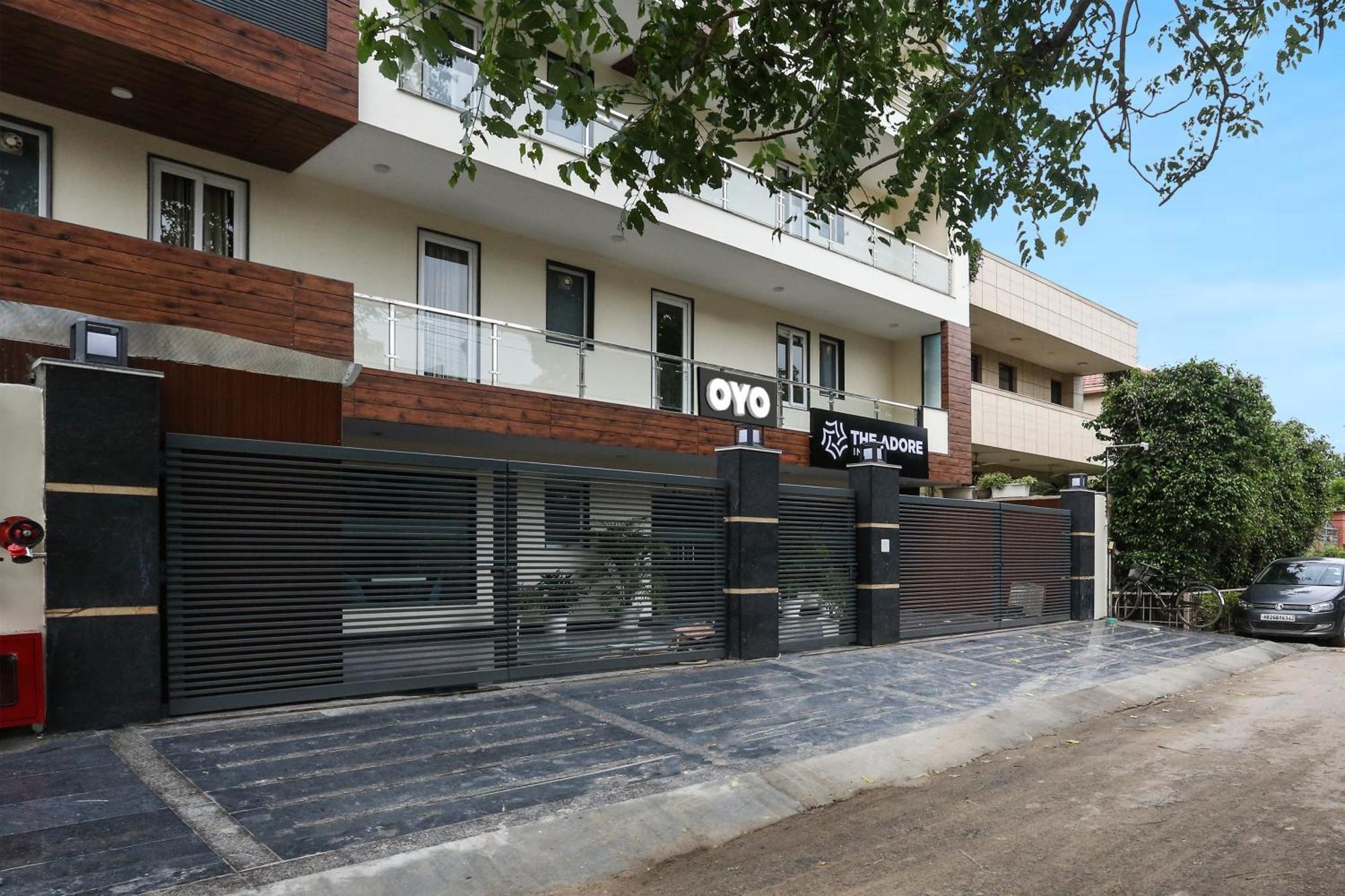 Townhouse The Adore Inn Gurgaon Buitenkant foto