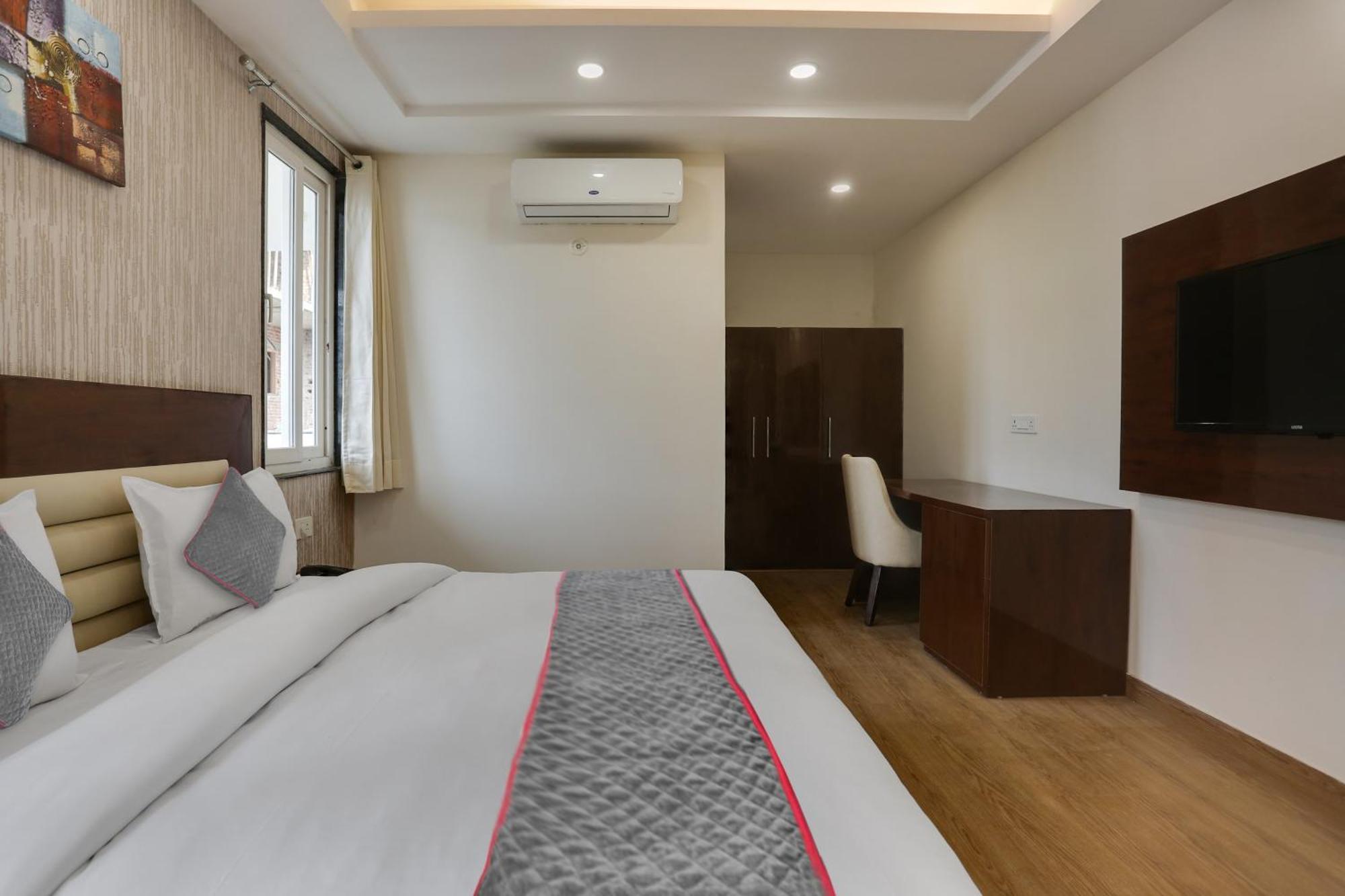 Townhouse The Adore Inn Gurgaon Buitenkant foto